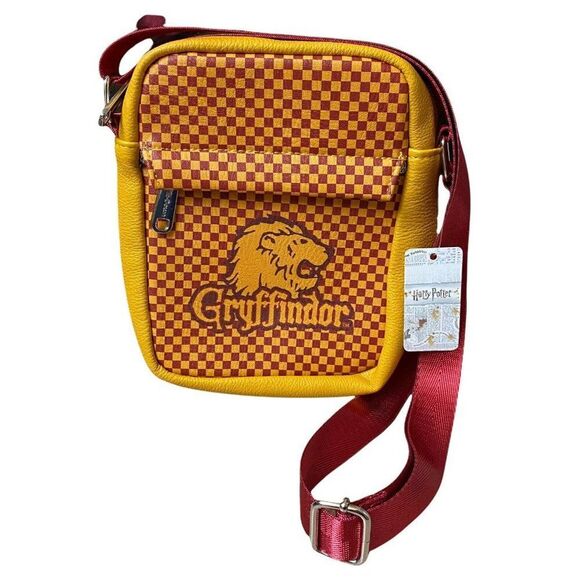 Harry Potter Gryffindor House Crossbody Bag Wizarding World Universal Lion Red